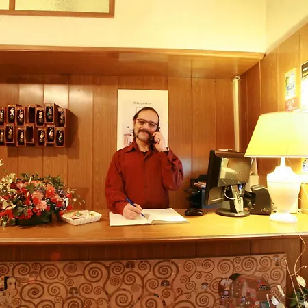 De' Pazzi Otel 2*